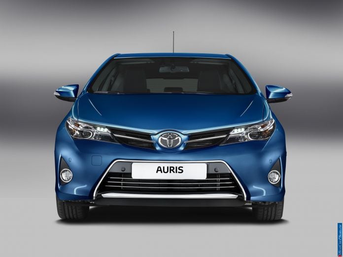 2013 Toyota Auris - фотография 51 из 77