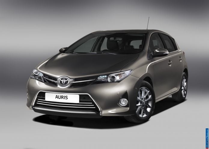 2013 Toyota Auris - фотография 53 из 77