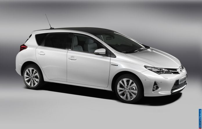 2013 Toyota Auris - фотография 59 из 77