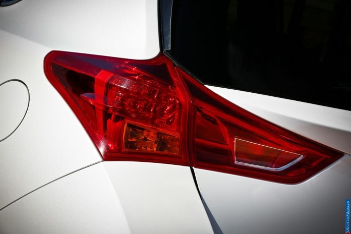 2013 Toyota Auris - фотография 70 из 77