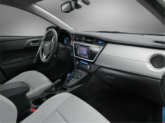 2013 Toyota Auris - фотография 71 из 77