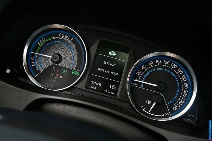 2013 Toyota Auris - фотография 75 из 77