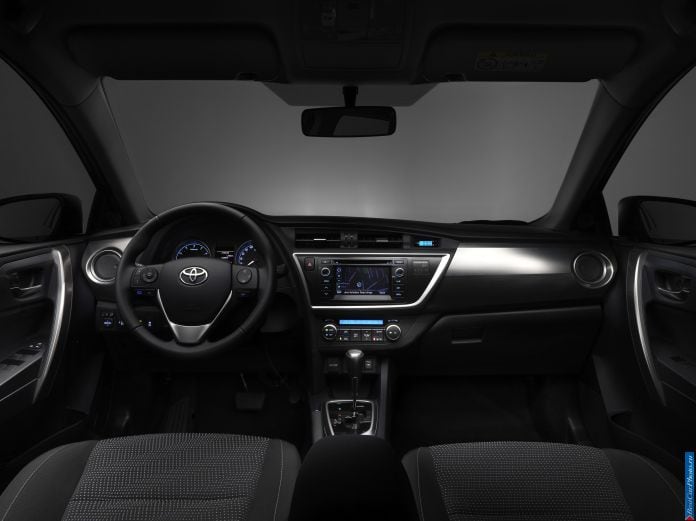 2013 Toyota Auris - фотография 77 из 77