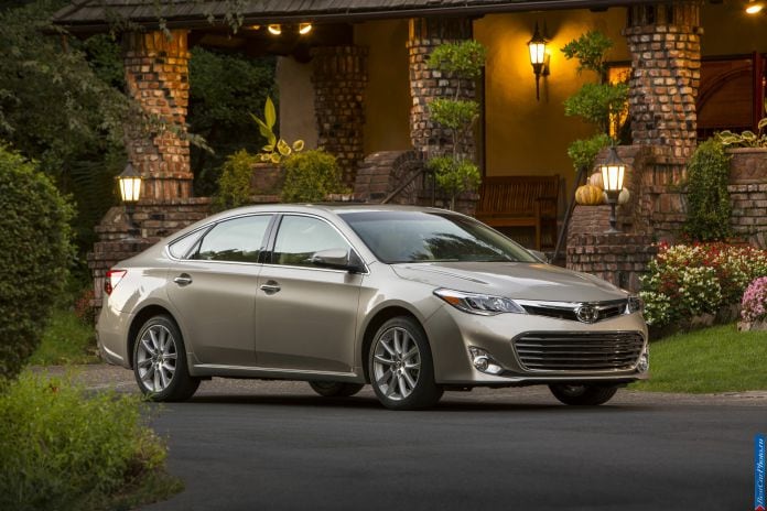 2013 Toyota Avalon - фотография 3 из 50