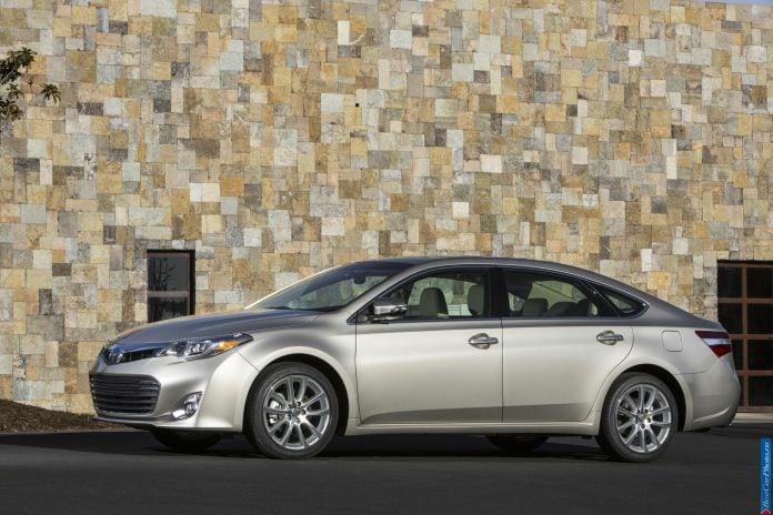 2013 Toyota Avalon - фотография 13 из 50