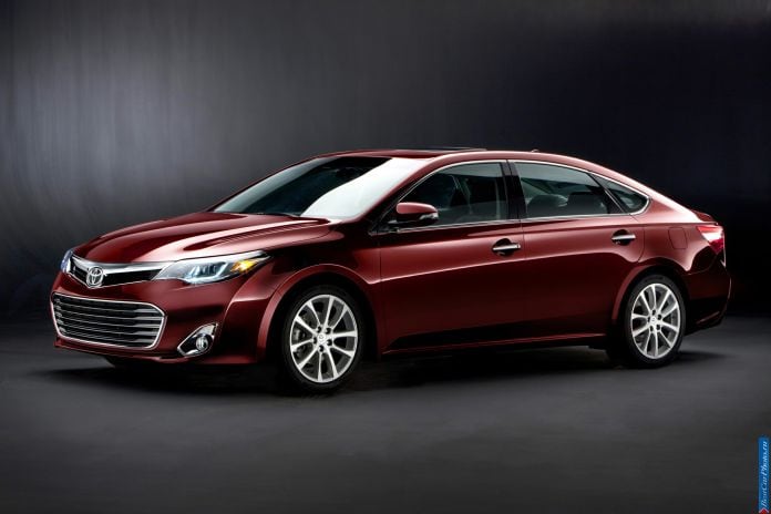 2013 Toyota Avalon - фотография 16 из 50