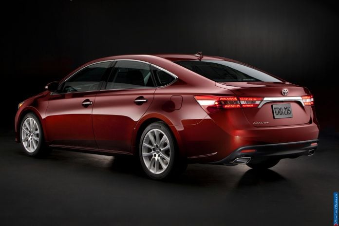 2013 Toyota Avalon - фотография 17 из 50
