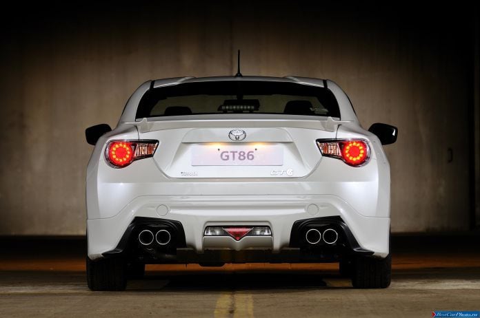 2013 Toyota GT86 TRD - фотография 6 из 6