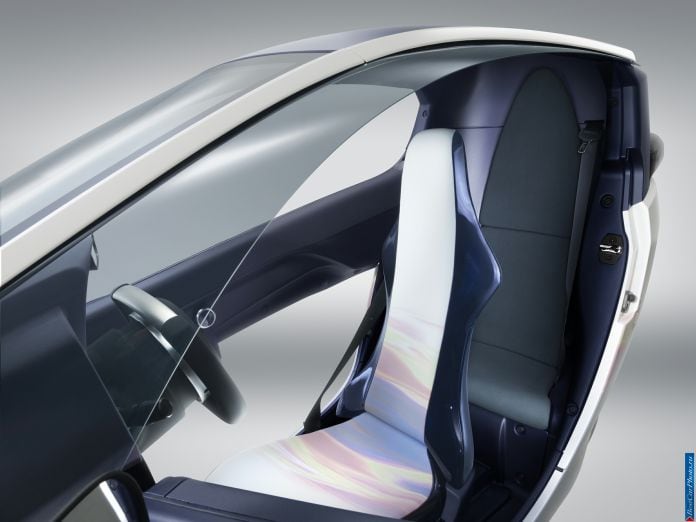 2013 Toyota i-Road Concept - фотография 12 из 14
