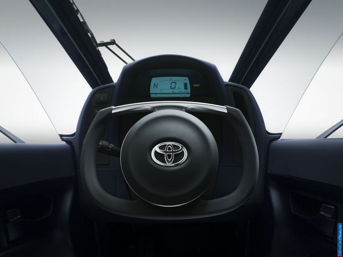 2013 Toyota i-Road Concept - фотография 14 из 14