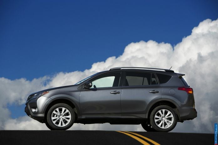 2013 Toyota RAV4 - фотография 14 из 33