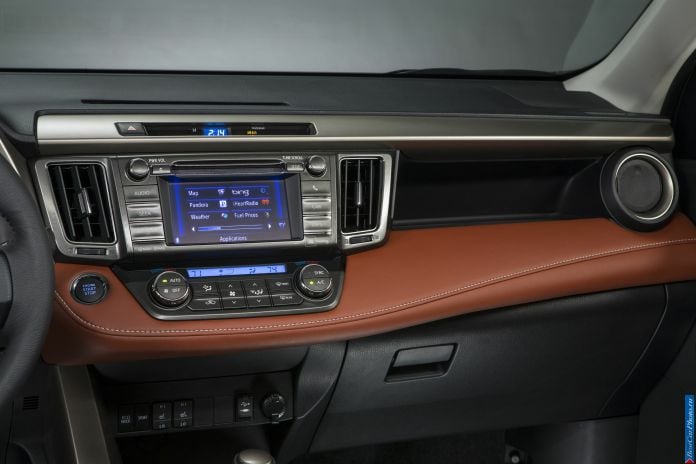 2013 Toyota RAV4 - фотография 30 из 33