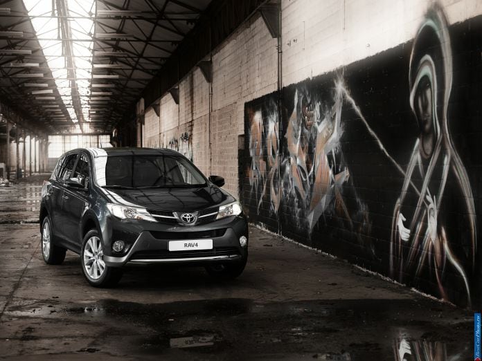 2013 Toyota RAV4 EU Version - фотография 1 из 25