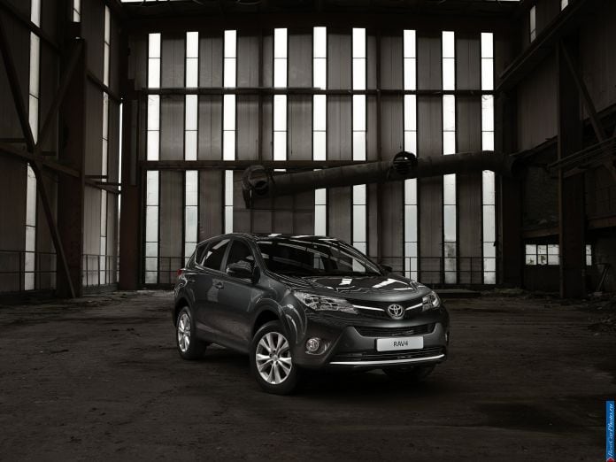 2013 Toyota RAV4 EU Version - фотография 2 из 25
