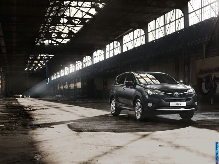 2013 Toyota RAV4 EU Version - фотография 3 из 25