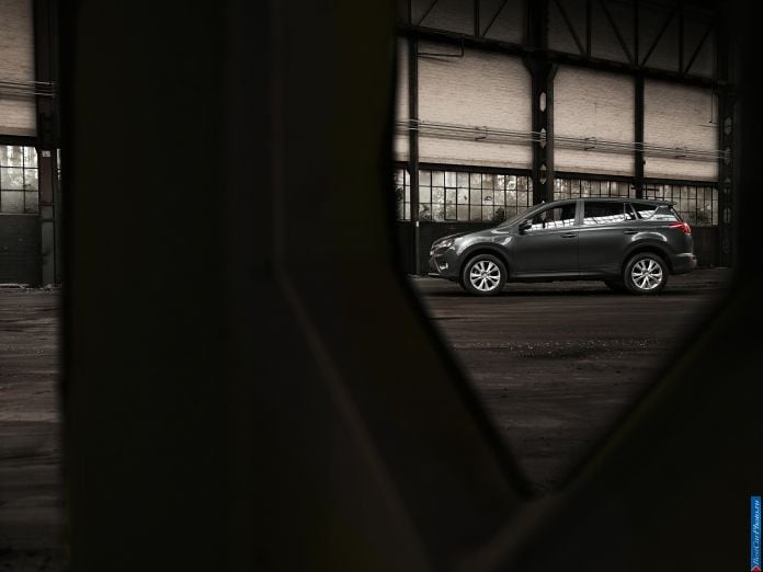 2013 Toyota RAV4 EU Version - фотография 10 из 25