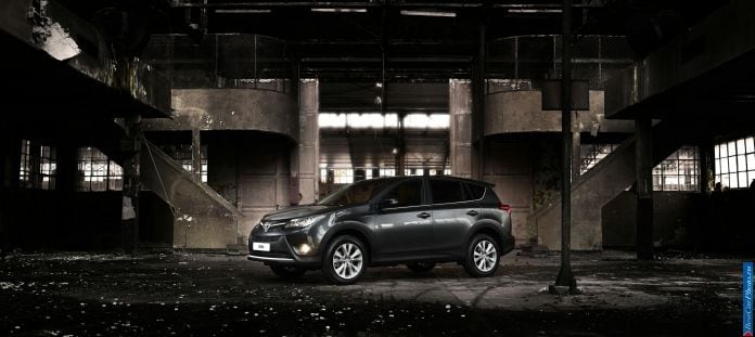 2013 Toyota RAV4 EU Version - фотография 11 из 25