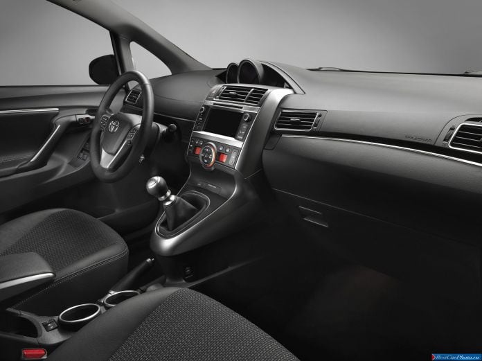 2013 Toyota Verso - фотография 10 из 10