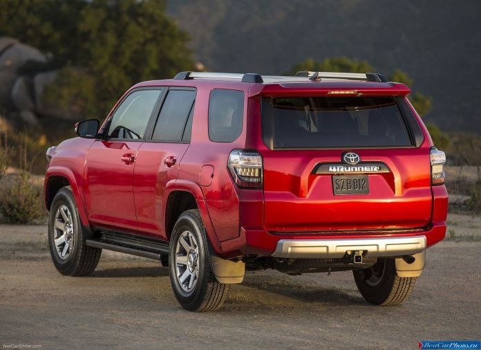 2014 Toyota 4Runner - фотография 16 из 38