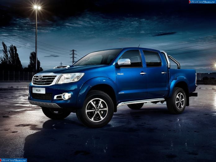 2014 Toyota Hilux Invincible - фотография 5 из 15