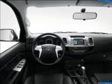 toyota_2014-hilux_invincible_1600x1200_011.jpg