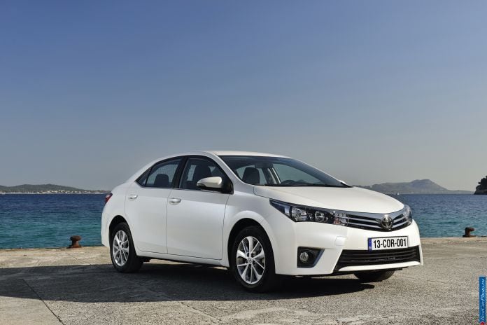 2014 Toyota Corolla EU-version - фотография 1 из 65