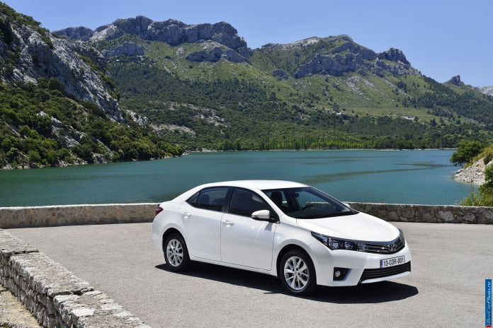 2014 Toyota Corolla EU-version - фотография 6 из 65