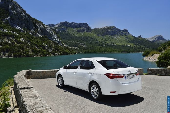 2014 Toyota Corolla EU-version - фотография 8 из 65