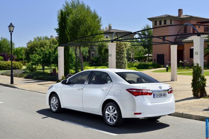 2014 Toyota Corolla EU-version - фотография 10 из 65