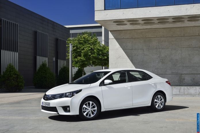 2014 Toyota Corolla EU-version - фотография 14 из 65