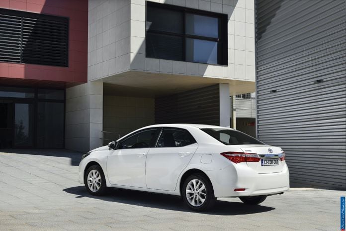 2014 Toyota Corolla EU-version - фотография 18 из 65