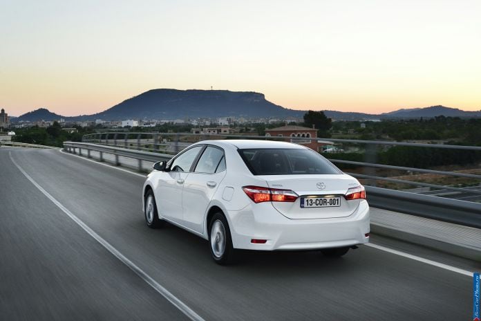 2014 Toyota Corolla EU-version - фотография 25 из 65