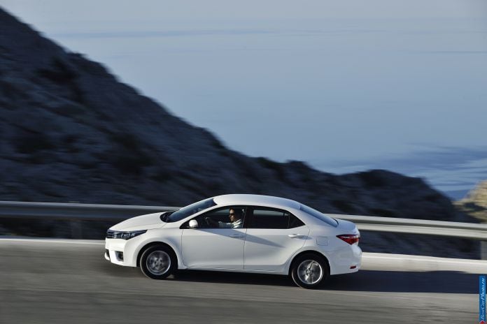 2014 Toyota Corolla EU-version - фотография 26 из 65