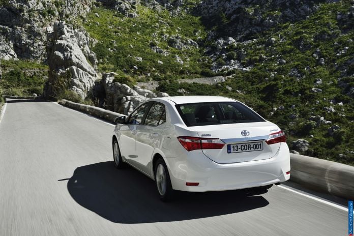 2014 Toyota Corolla EU-version - фотография 30 из 65