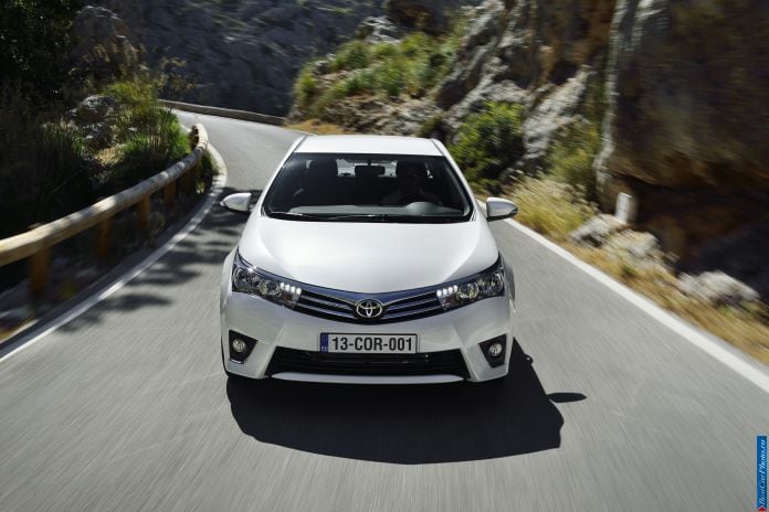 2014 Toyota Corolla EU-version - фотография 32 из 65