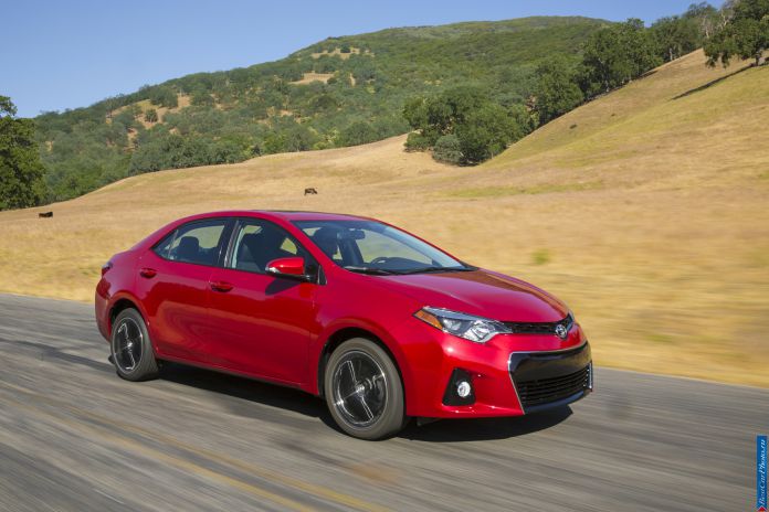 2014 Toyota Corolla US-version - фотография 3 из 39