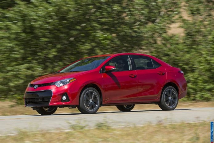 2014 Toyota Corolla US-version - фотография 5 из 39