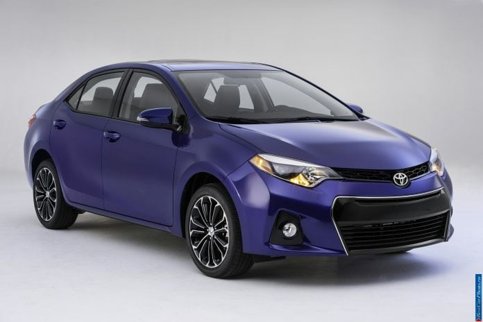 2014 Toyota Corolla US-version - фотография 9 из 39