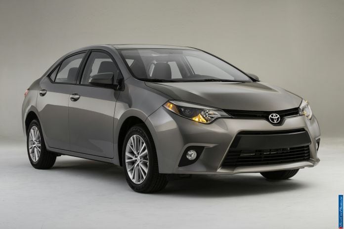 2014 Toyota Corolla US-version - фотография 10 из 39