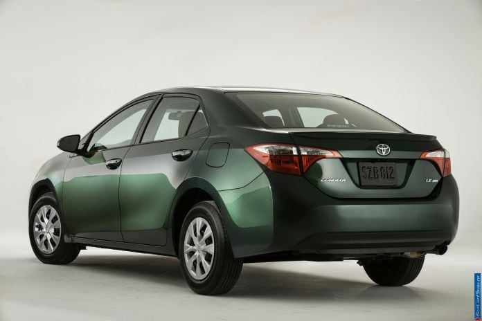 2014 Toyota Corolla US-version - фотография 11 из 39