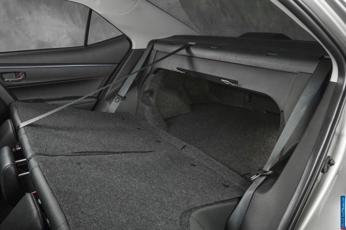 2014 Toyota Corolla US-version - фотография 22 из 39