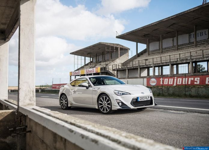 2014 Toyota GT86 TRD - фотография 3 из 46