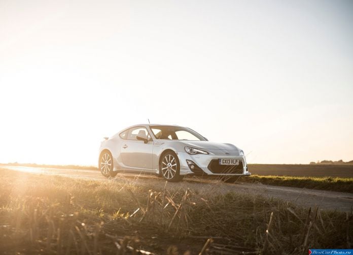 2014 Toyota GT86 TRD - фотография 6 из 46