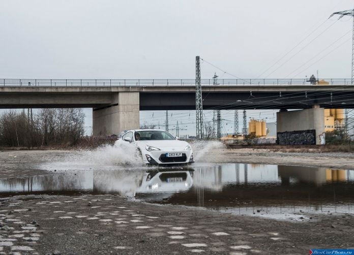 2014 Toyota GT86 TRD - фотография 19 из 46
