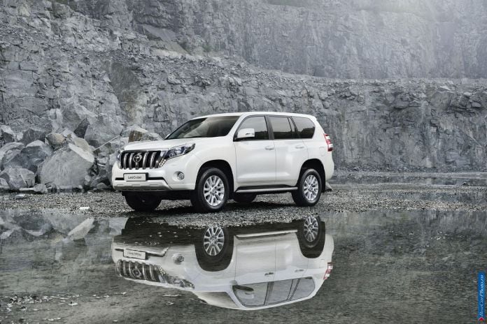 2014 Toyota Land Cruiser Prado - фотография 2 из 71