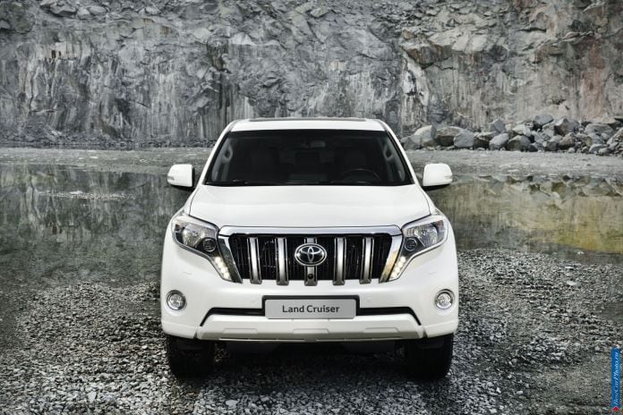 2014 Toyota Land Cruiser Prado - фотография 3 из 71