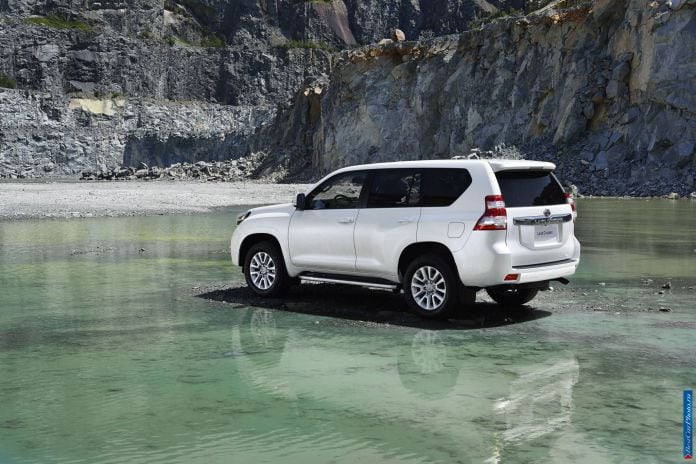 2014 Toyota Land Cruiser Prado - фотография 7 из 71