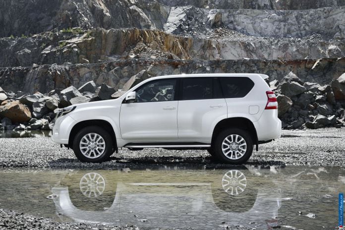 2014 Toyota Land Cruiser Prado - фотография 8 из 71