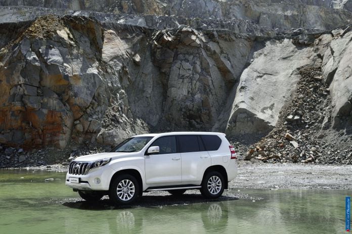 2014 Toyota Land Cruiser Prado - фотография 9 из 71