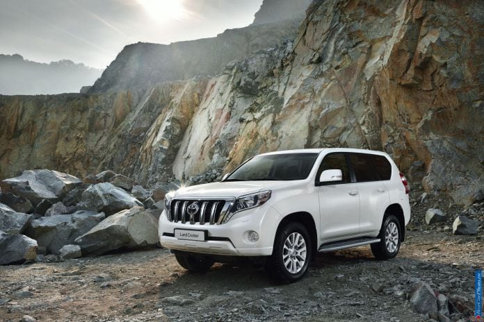 2014 Toyota Land Cruiser Prado - фотография 18 из 71